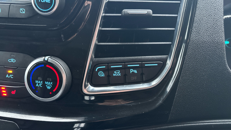 Ford Transit Custom 290 L2 Diesel Fwd 2.0 EcoBlue 170ps Low Roof Sport Van